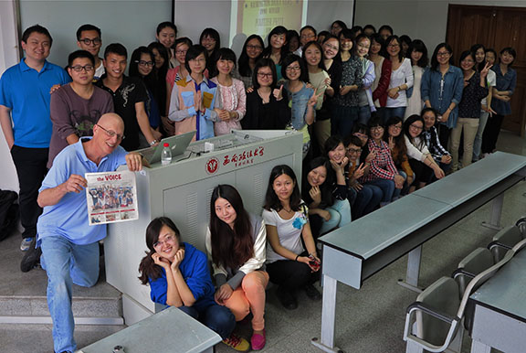 JL with the kids from the J-school at Southwest University of Political Science and Law in Chongqing.(Li Ren photo)
